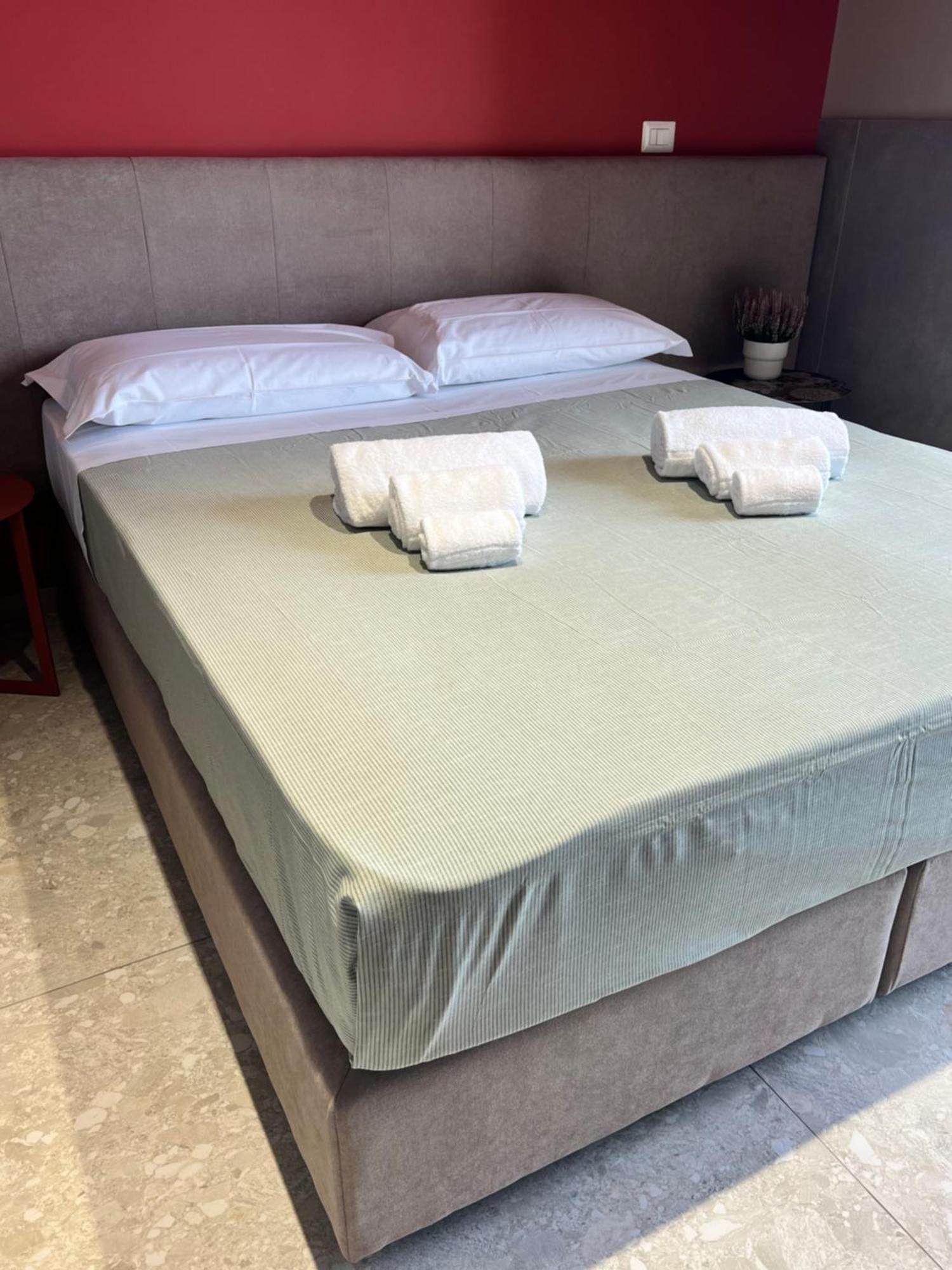 Mia Suites Porto Napoli Bagian luar foto